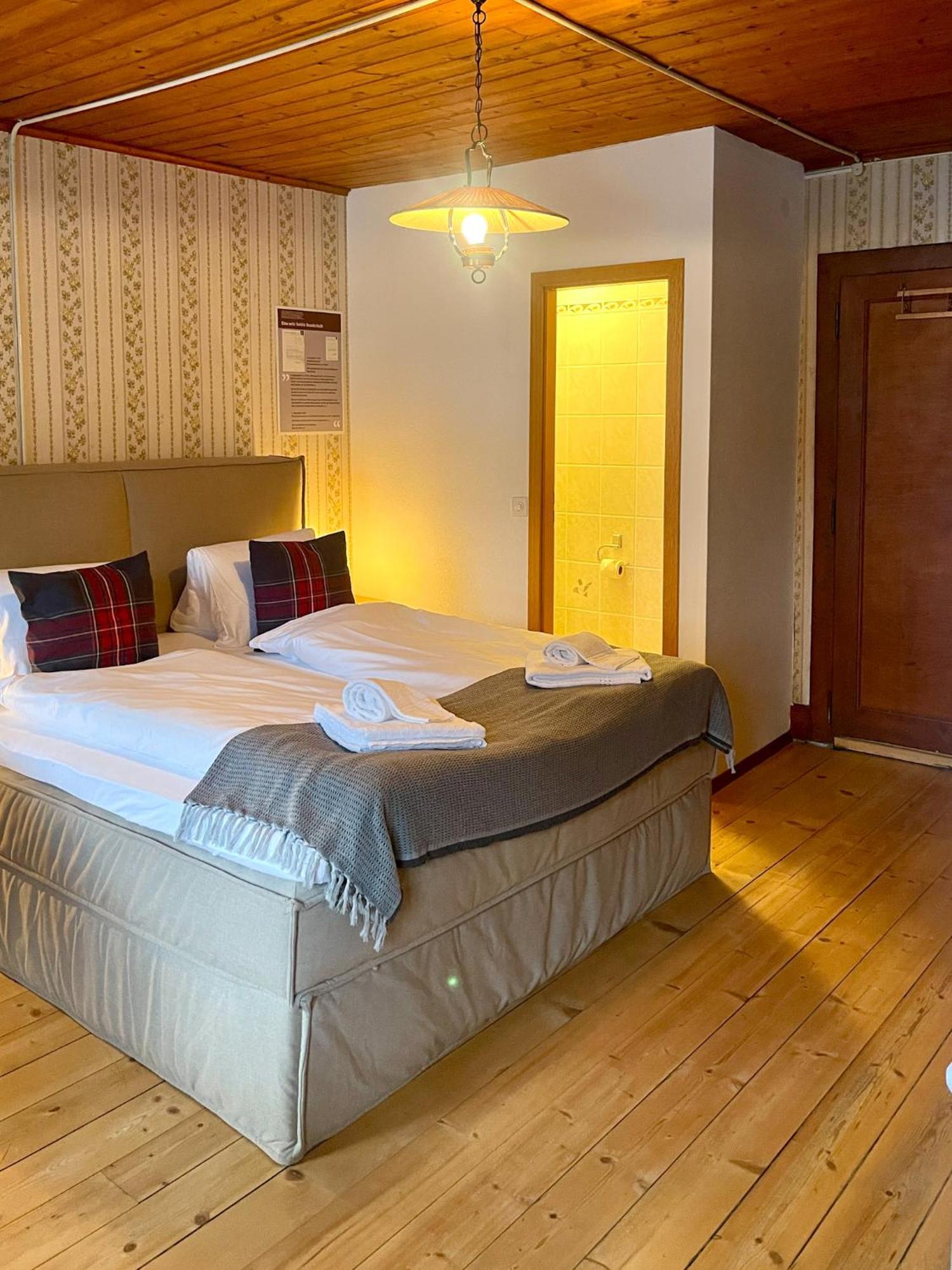 Du Glacier Boutique & Traditions Hotel Fiesch Bagian luar foto